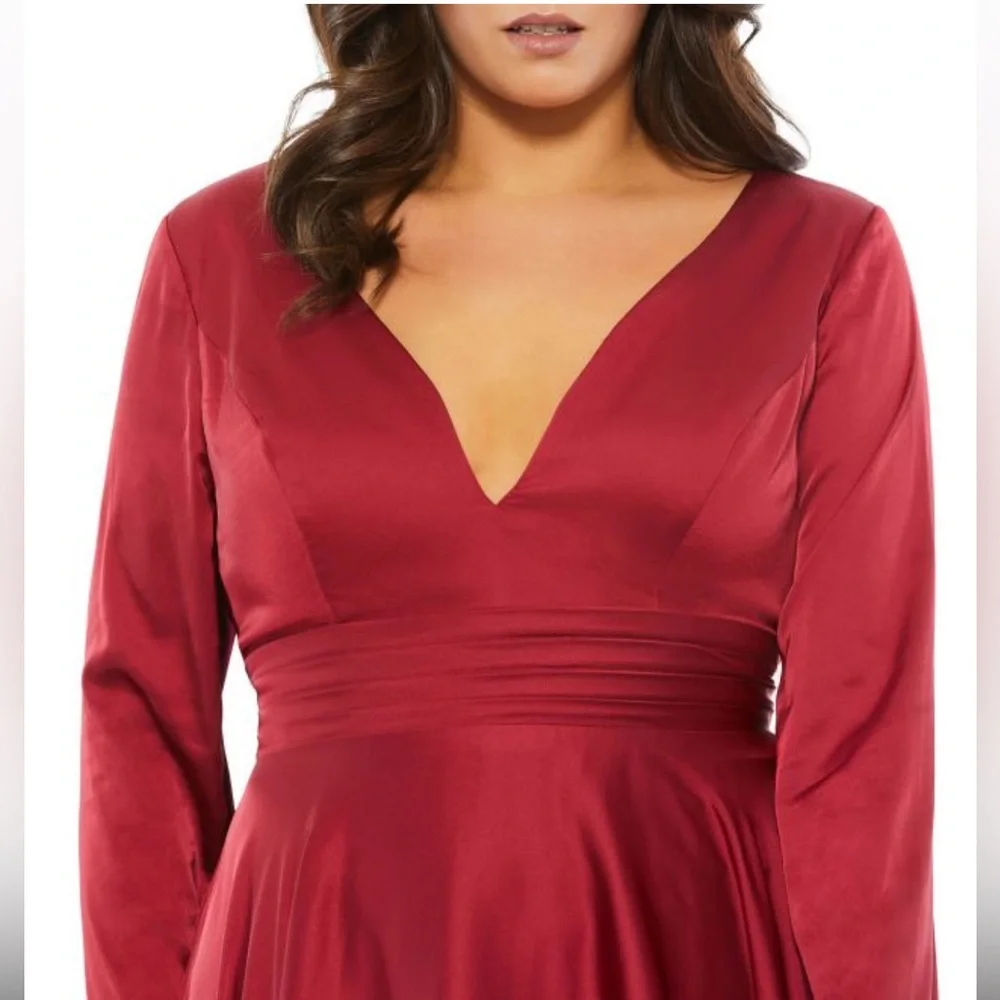 Fabulouss by Mac Duggal 67907 Pleated Waist V-Neck Dress. Size 20W. NWOT - Picture 3 of 4